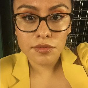 Meet your Posher, Yasmin